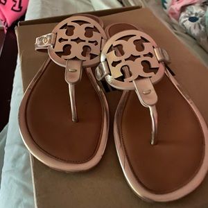 tory burch miller sandels